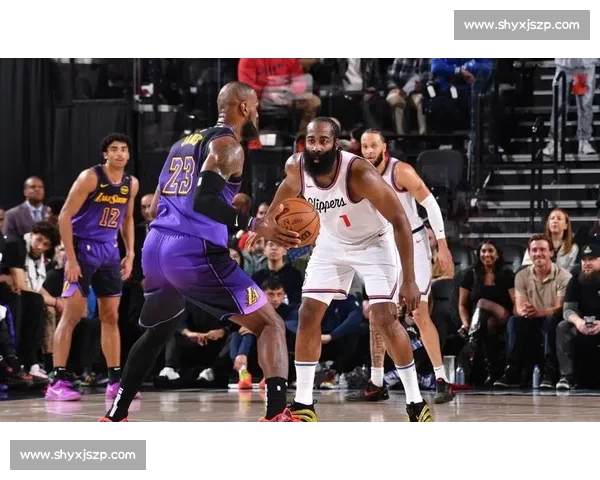 湖人对决热火总决赛下半场关键回放攻防全解析巨星表现与胜负转折